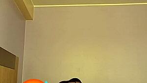 夫をタクシー運転手に騙して一日分の精液を搾り取る