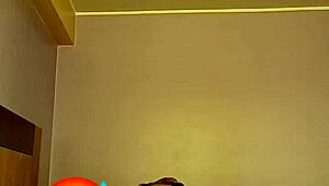 Ik bedroog man met taxichauffeur en zoog hem leeg voor al z'n werk