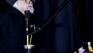 Veja a Entrevista Safada e Cheia de Putaria com a Flor de Damiana com Vovô Moai no Porn Cast Brazil - Parte 6 Watch on Sheer Red