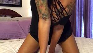 Seducing Viewers With Blonde Milf Using Glass Dildo For Solo Squirting Orgasm