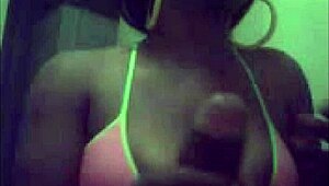 ex girlfriend gives a quick oral session in casual encounter