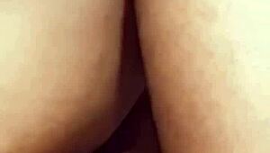 عربية تتناك جامد من زب غير مختون حرام