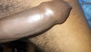 Hvorfor gør min røv ondt men jeg vil stadig have din store sorte pik dybere inde elsker?