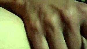Exploraci�n vaginal with deep probing and intense sensations building to climax