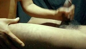 Teen GIRLFRIEND Gives HANDJOB To FRIEND Until CREAMPIE In HOMEMADE Video