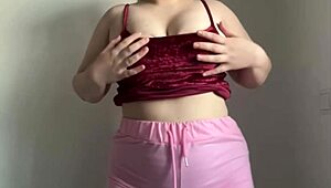 i'm your big ass and tits girl who really needs daddy's help stretching