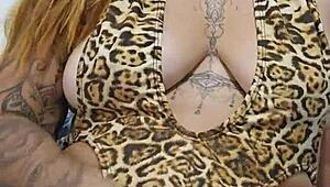 I'm so horny, come here and cum on my tits and armpits, I can't wait