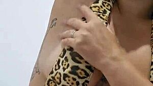 I'm so horny, come here and cum on my tits and armpits, I can't wait