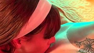 Hey, the maid got so turned on smelling the foot odor from her boss's daughter 👣