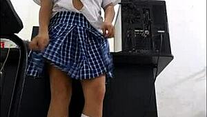 美女学生给老师手机留淫荡18+礼物