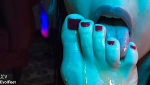 Do you love feet with that sweet honey taste in our hot bisexual session?