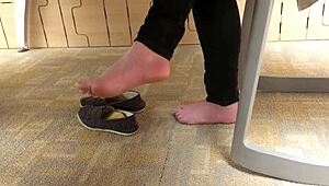 Hidden fetish capture of candid feet!