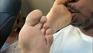 Toes