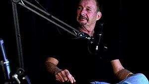 Gravou com o ted o ex-presidente getúlio vargas é primo da mãe quer comer as novinhas e fez o sofá na mansão - carlos urach watch on sheer red