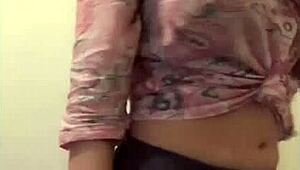 In a casual vibe, this american dancer starts ROC YA BOOTY with smooth moves in the spotlight