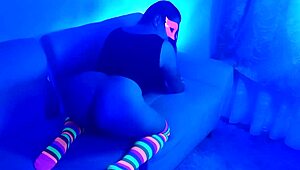 ven y fóllame en mi habitación especial, dice la camarera latina con big ass y big tits mientras folla rough con extraño en bar.