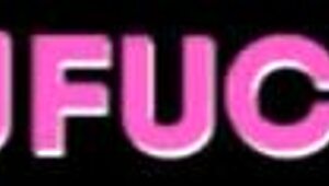 Oh Gott, ich steck fest... hilf raus, aber fick meinen engen 18+ Arsch weiter!