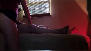 Kamionos rejtett kamera grúz masszázs szalonban elkapja a meghajló szopást és spriccet! 😏