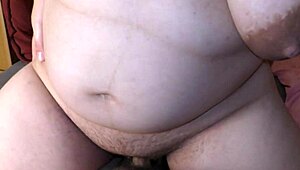 Моят BBW екс ме лъже с превръзка на очи, смъква презерватива и язди до бременен кремпай от Milky Mari