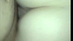 surpresa inesperada no encontro do tinder com sogra em casa e sexo proibido nas escadas muito tesão