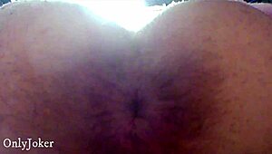 Просто показвам широко отворената си путка в домашно соло