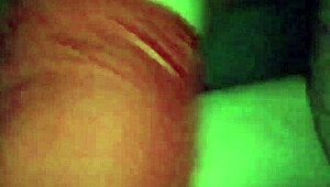 I fuck her pussy raw until creampie after we eat donuts together.