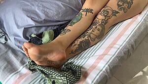 Аматорска колумбийска милф стъп мама позволява да пипнеш голямото й дупе и путка отблизо