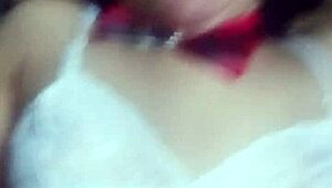 Gostosa magrinha with short hair extracts cum from moreno