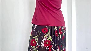 Sie giert nach meinem Sperma auf ihrer nassen Fotze beim rauen hausgemachten Doggy