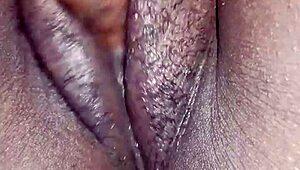 Black chubby milf's huge shaved pussy creampie
