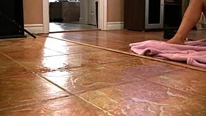 Blonde Co-Worker Lover Shows Off Huge Squirting Skills in Solo Teen Masturbation