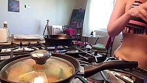 Кой знаеше, че лижането на путка с Aurora Willows е толкова яко?