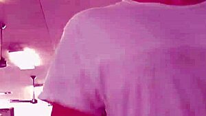 i uh, love makin this simple selfie clip while enjoyin my gym workout, ya know