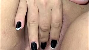 Comendo Essa Novinha Gostoso Na Cama Dela Com Lambidas Intensas Enquanto O Marido Trabalha!