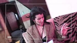 Watch This Brunette Mature Slut Dive Into A Wild Foursome With Huge Cocks And Cumshots!