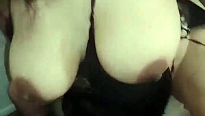 i love watching cuckold training with bigtits wife