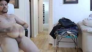 omg check this xxx photo pack with non-nude shots and a few vids 😏