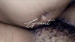 Closeup pizdă păroasă picurând în împingeri dulci misionar