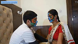 Vruća dadilja Kavita zavodi razbludnog Golu u požudnoj ulogovoj masaži!