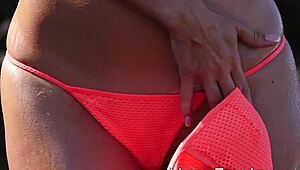 Шшт стъп татко мисли че съм жена му – бързо лъжица чукане на леглото с капеща сперма 😏💦