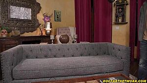 How Does This Pink Haired Hottie Cheer Up Roomie's BF with Deepthroat and Pussy Ride - Luna Legend?