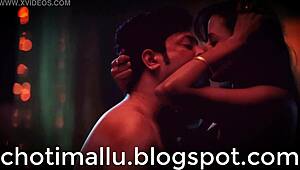 Mitternachts-Chat wird kuschelig mit indischer Mallu Tante