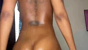 fat black ass twerks wildly shaking that small waist