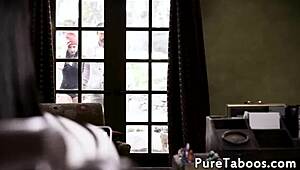 Belle-fille glamcore 18+ se fait pilonner chatte taillée en trio tabou