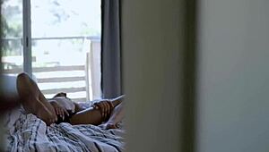 Heiße 18+ Ryder Rey deepthroatet Stiefonkels Monsterschwanz für Creampie