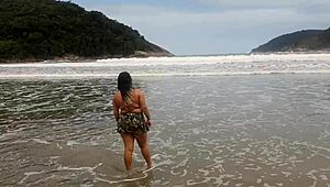 😈 found famous beach toy and offered my fat bbw pussy right away for big cock fetish fuck 💦🏖️