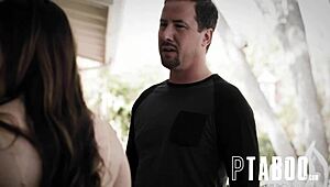 Keira Croft hooks up with Jessy Jones in raw reality scene