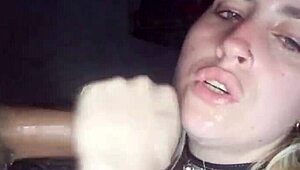 vino mi amigo y le chupo la pija hasta mojarme duro??