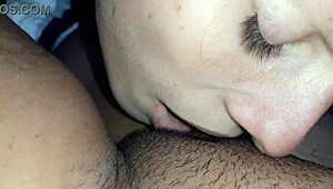 i brought neighbor flowers now she's grinding pussy on my face til she flies off cumming 🌸💦👅