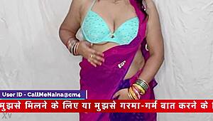 Найна деси леля чати мръсно на хинди докато пръсти мократа си путка на уебкам
